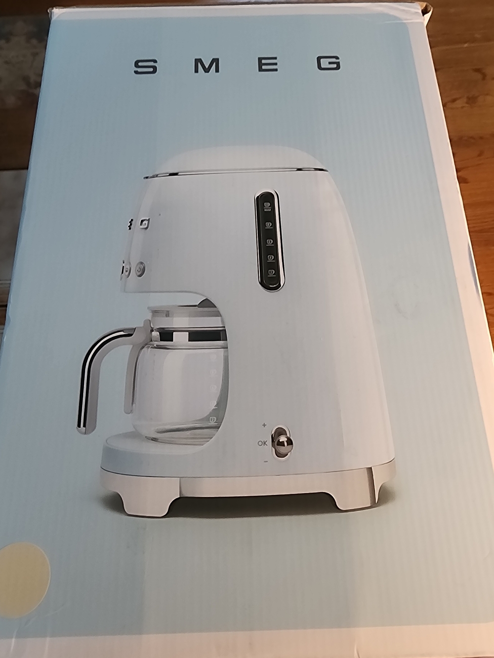 SMEG 10 Cup Retro Design Drip Coffee Maker 'Moonlight' Colour. New, Open Box